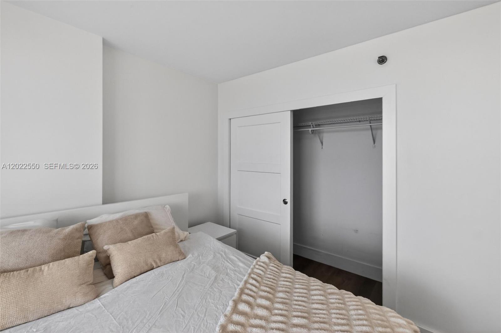 2401 Collins Ave #602 Miami Beach, FL 33140
