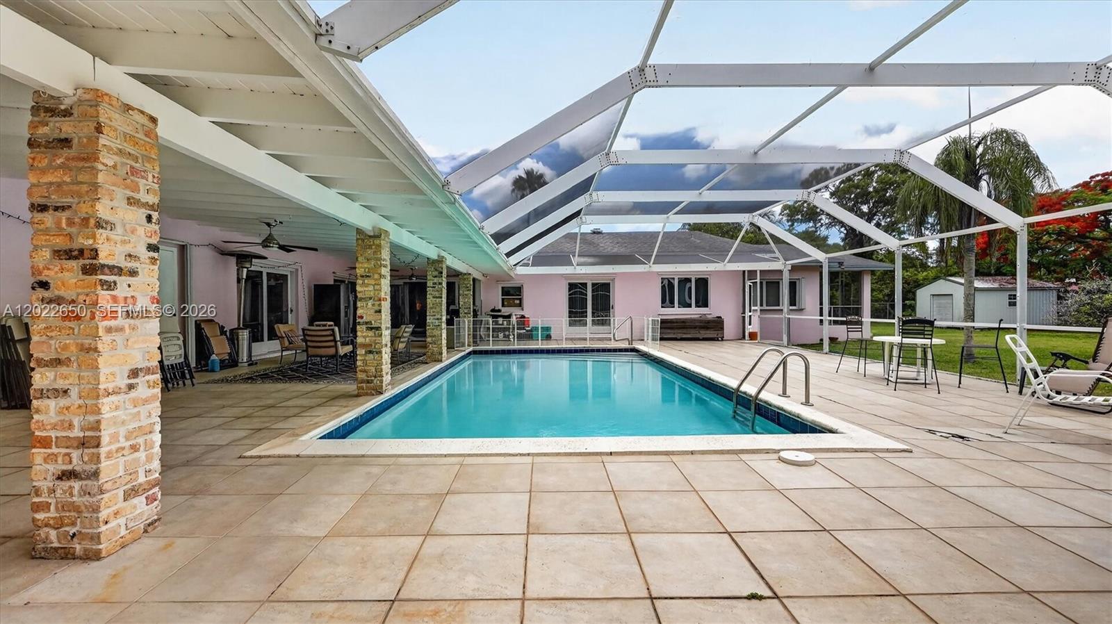 11651 SW 64th Ave Pinecrest, FL 33156