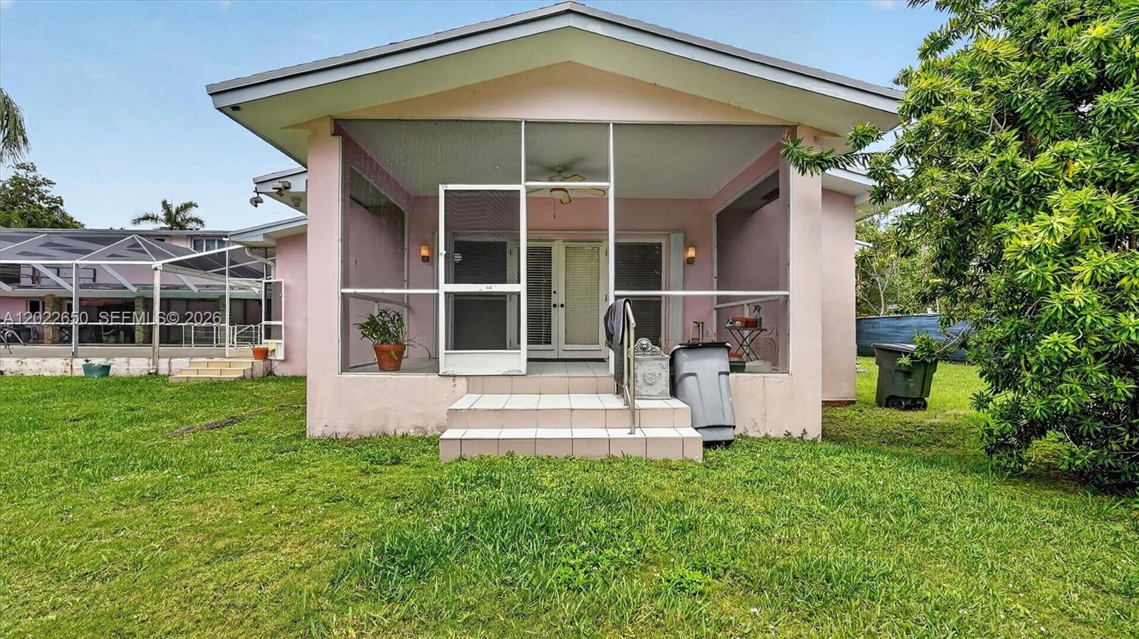 11651 SW 64th Ave Pinecrest, FL 33156