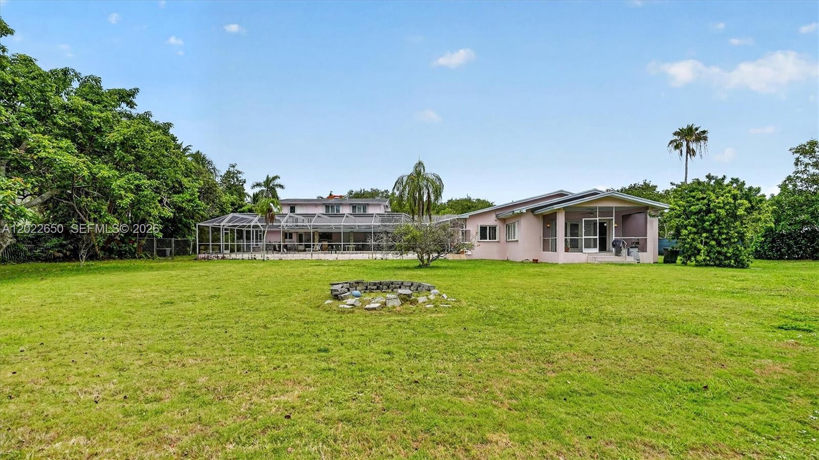 11651 SW 64th Ave Pinecrest, FL 33156