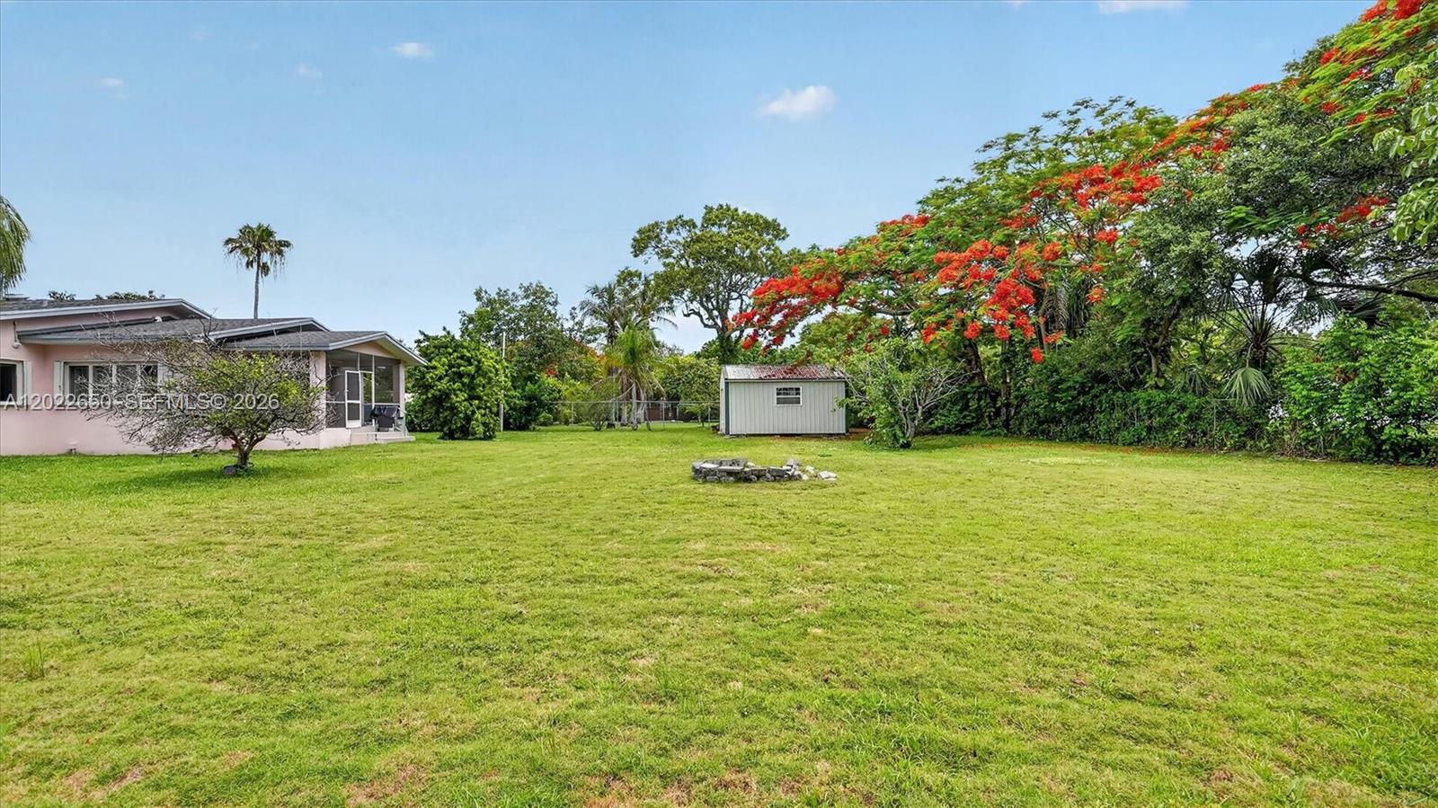 11651 SW 64th Ave Pinecrest, FL 33156
