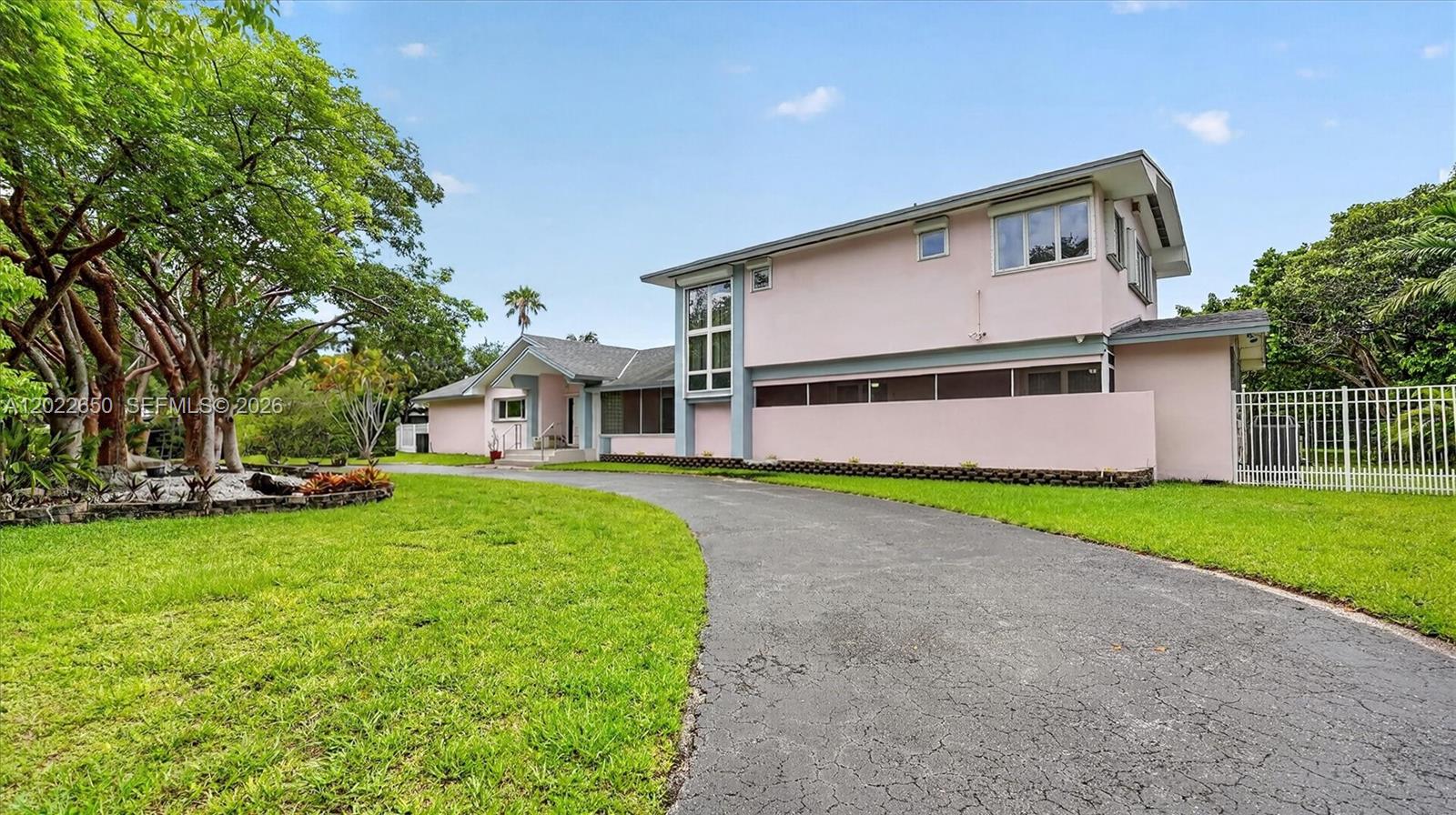 11651 SW 64th Ave Pinecrest, FL 33156