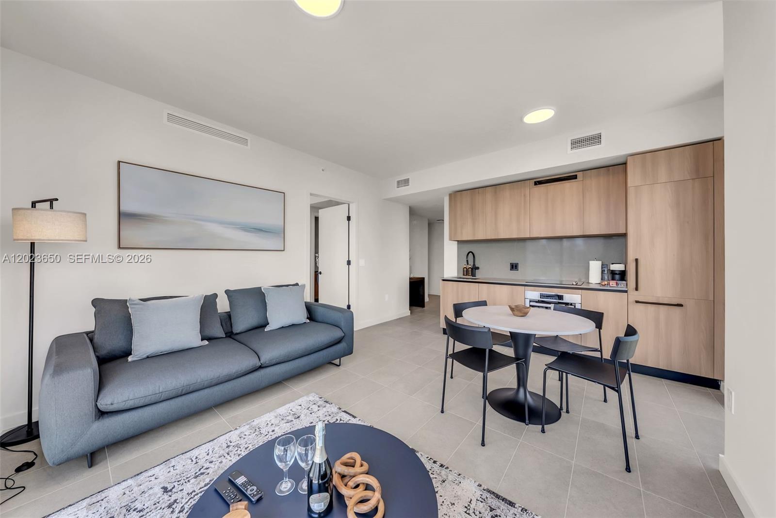 121 NE 5th St #3401 Miami, FL 33132