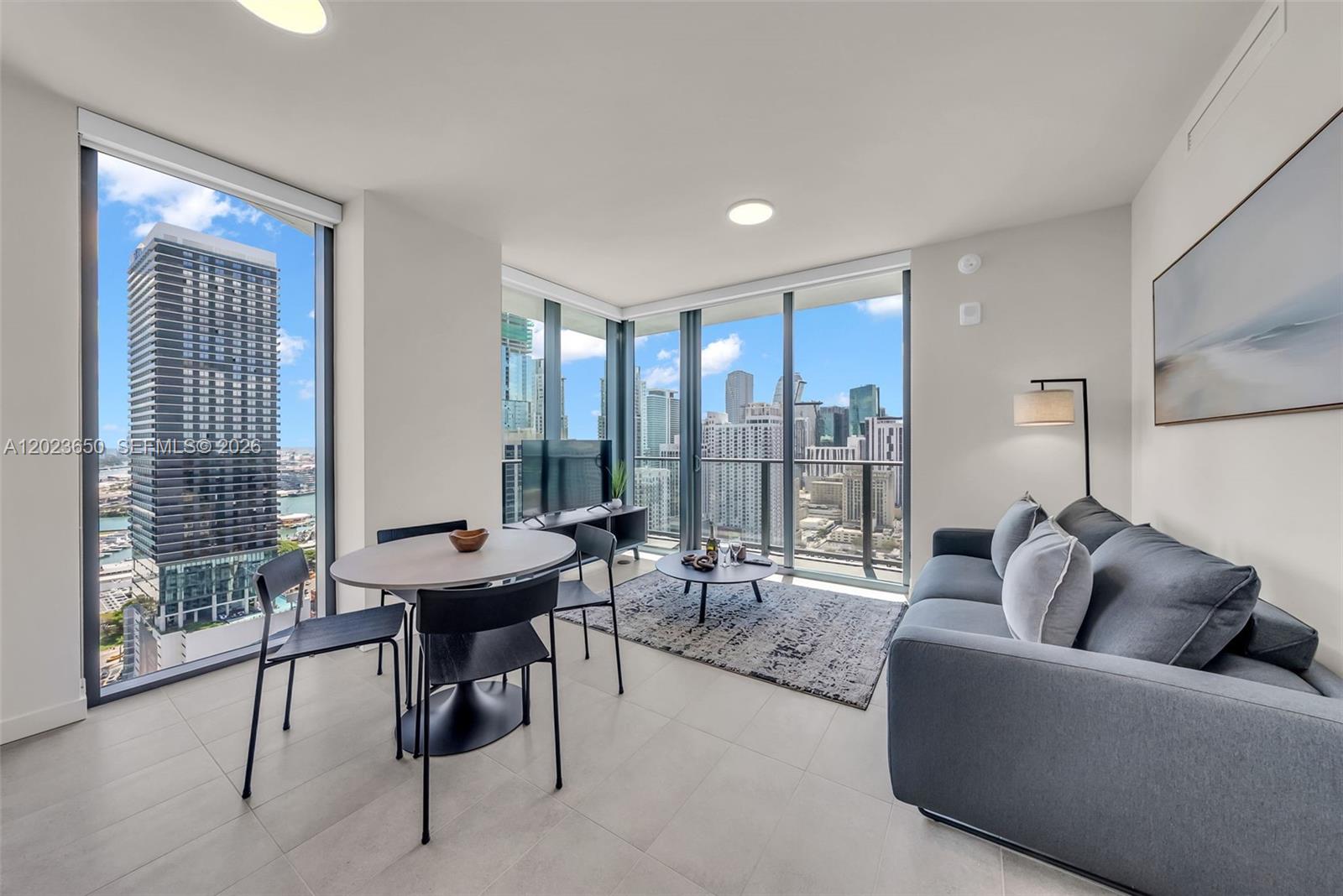 121 NE 5th St #3401 Miami, FL 33132