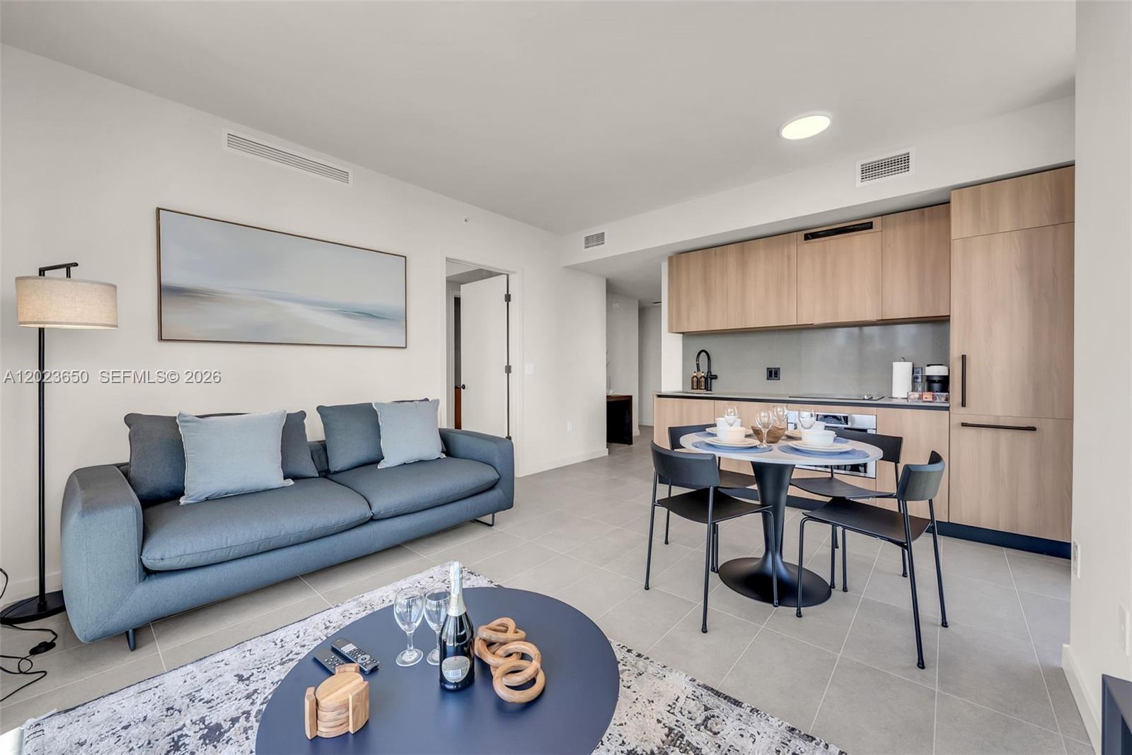 121 NE 5th St #3401 Miami, FL 33132