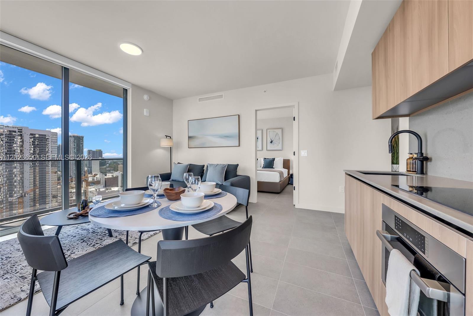 121 NE 5th St #3401 Miami, FL 33132