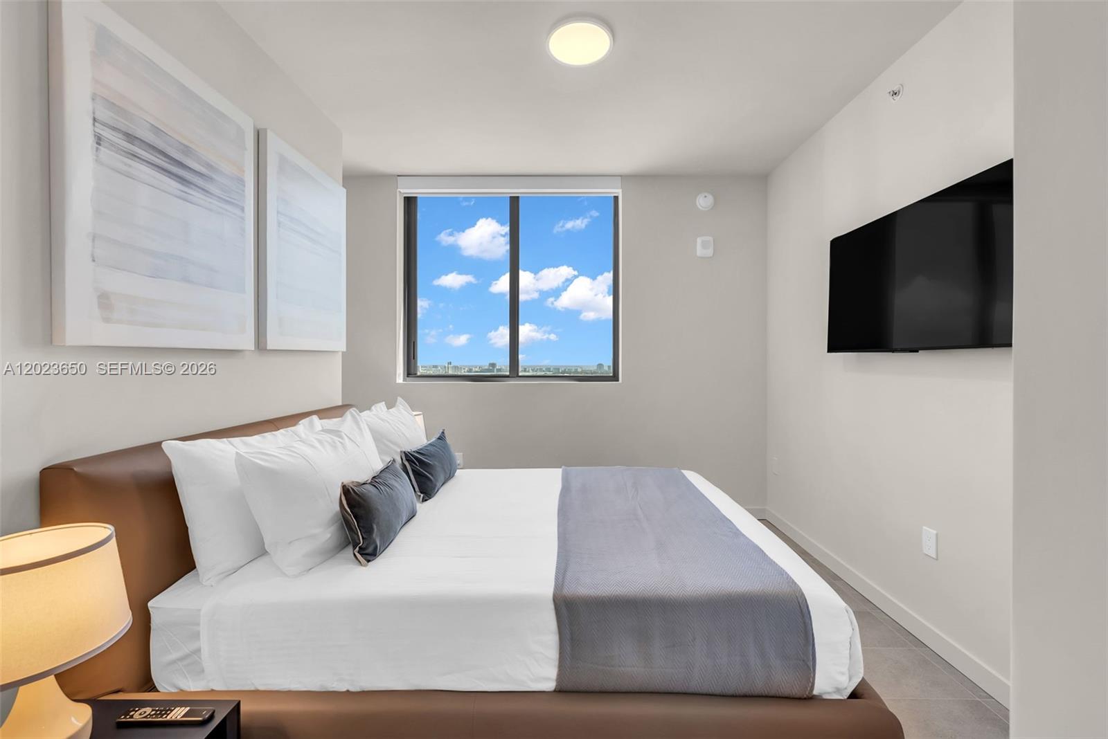 121 NE 5th St #3401 Miami, FL 33132