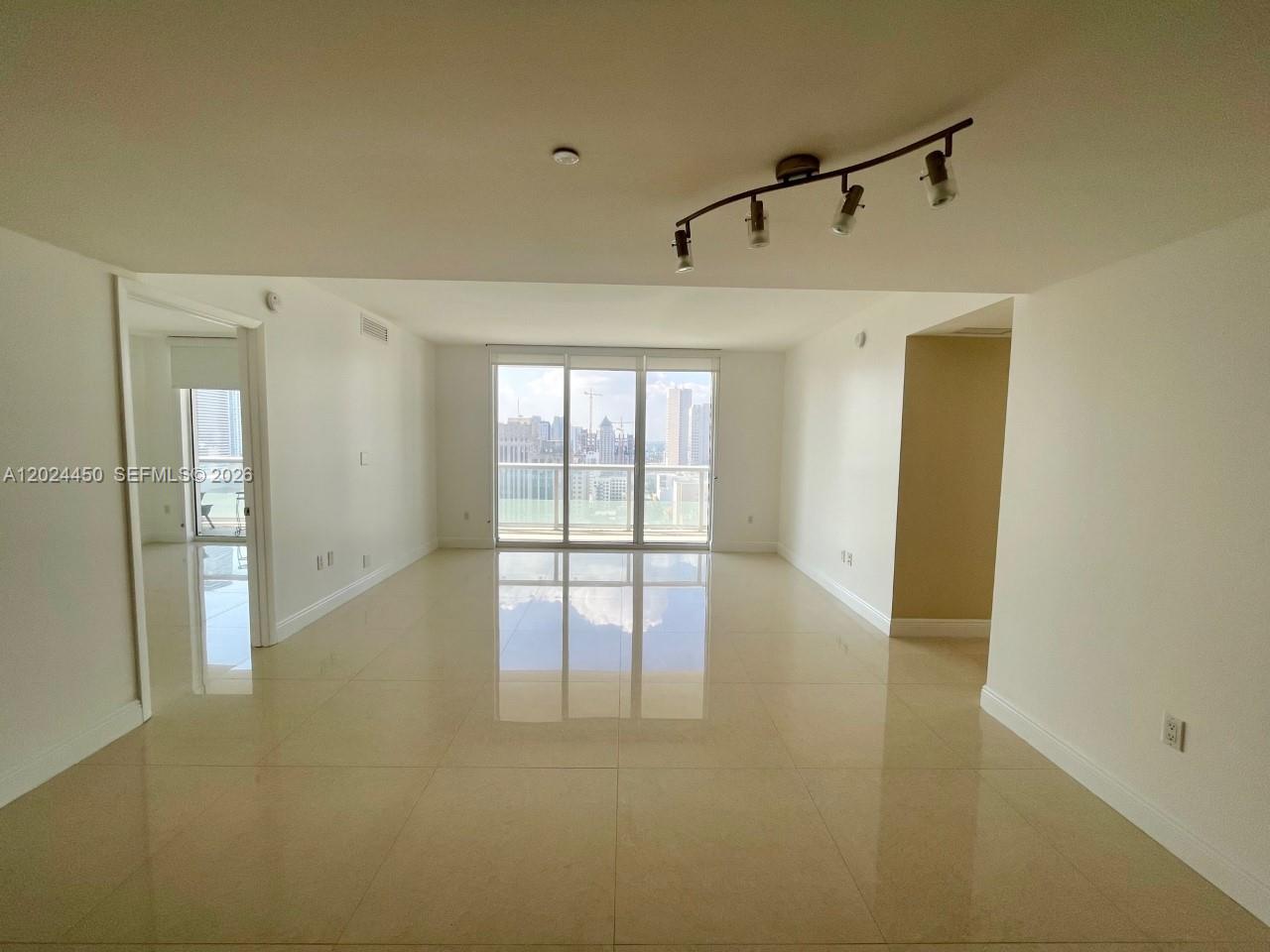 50 Biscayne Blvd #2401 Miami, FL 33132