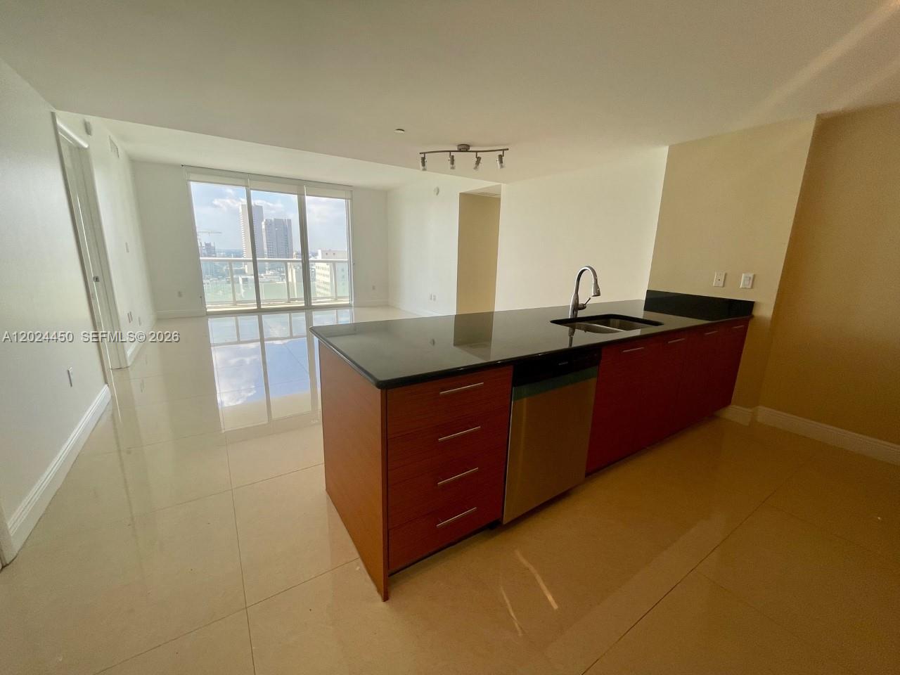50 Biscayne Blvd #2401 Miami, FL 33132