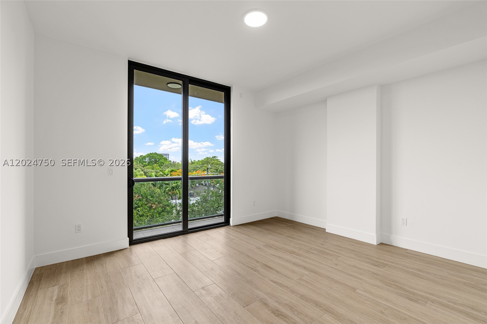 3034 Oak Ave #LPH2 Miami, FL 33133