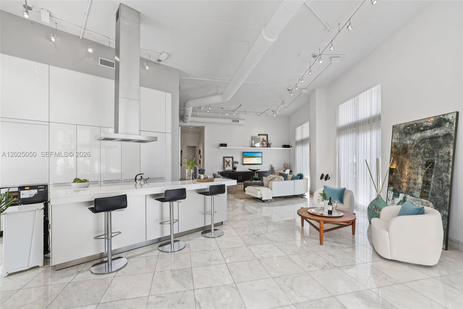 2001 Meridian Ave #101 Miami Beach, FL 33139