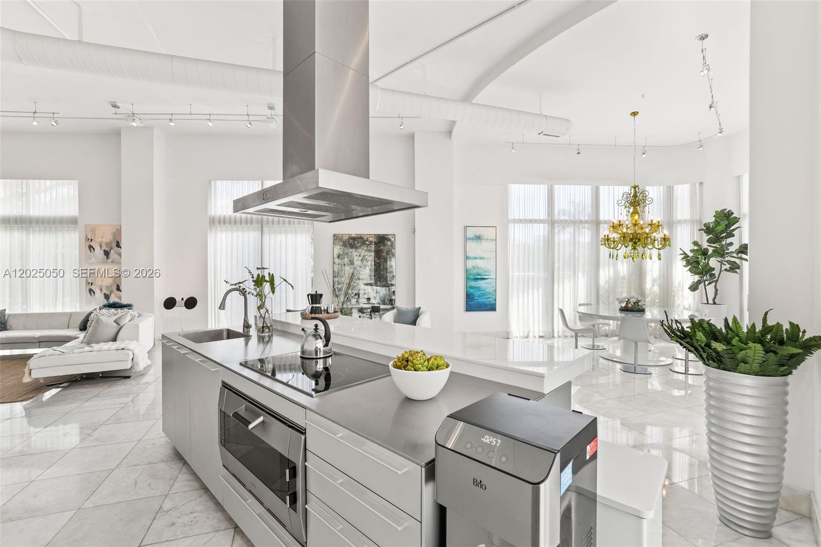 2001 Meridian Ave #101 Miami Beach, FL 33139