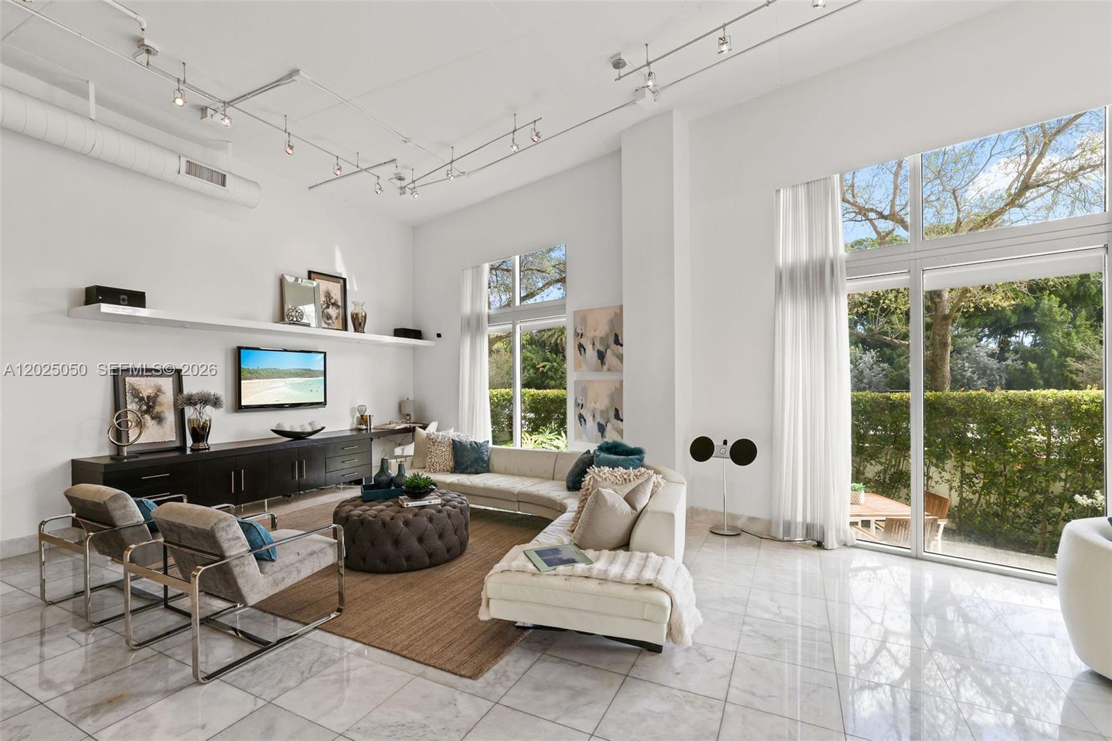 2001 Meridian Ave #101 Miami Beach, FL 33139