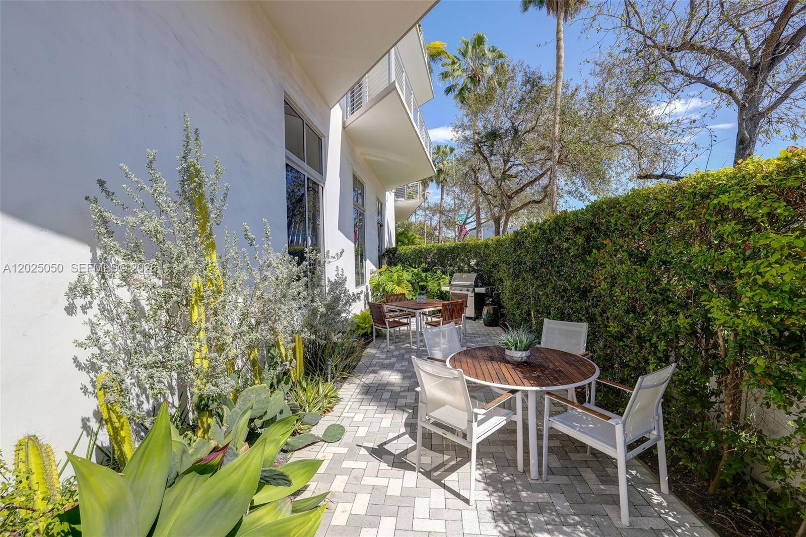 2001 Meridian Ave #101 Miami Beach, FL 33139