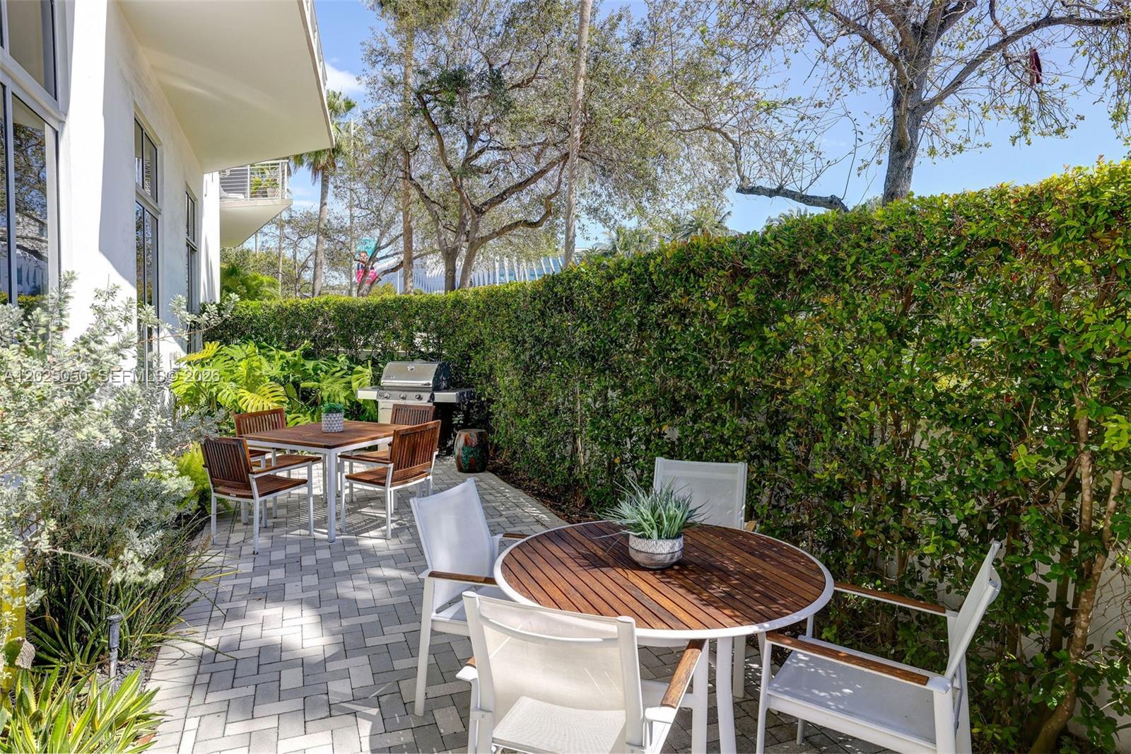 2001 Meridian Ave #101 Miami Beach, FL 33139