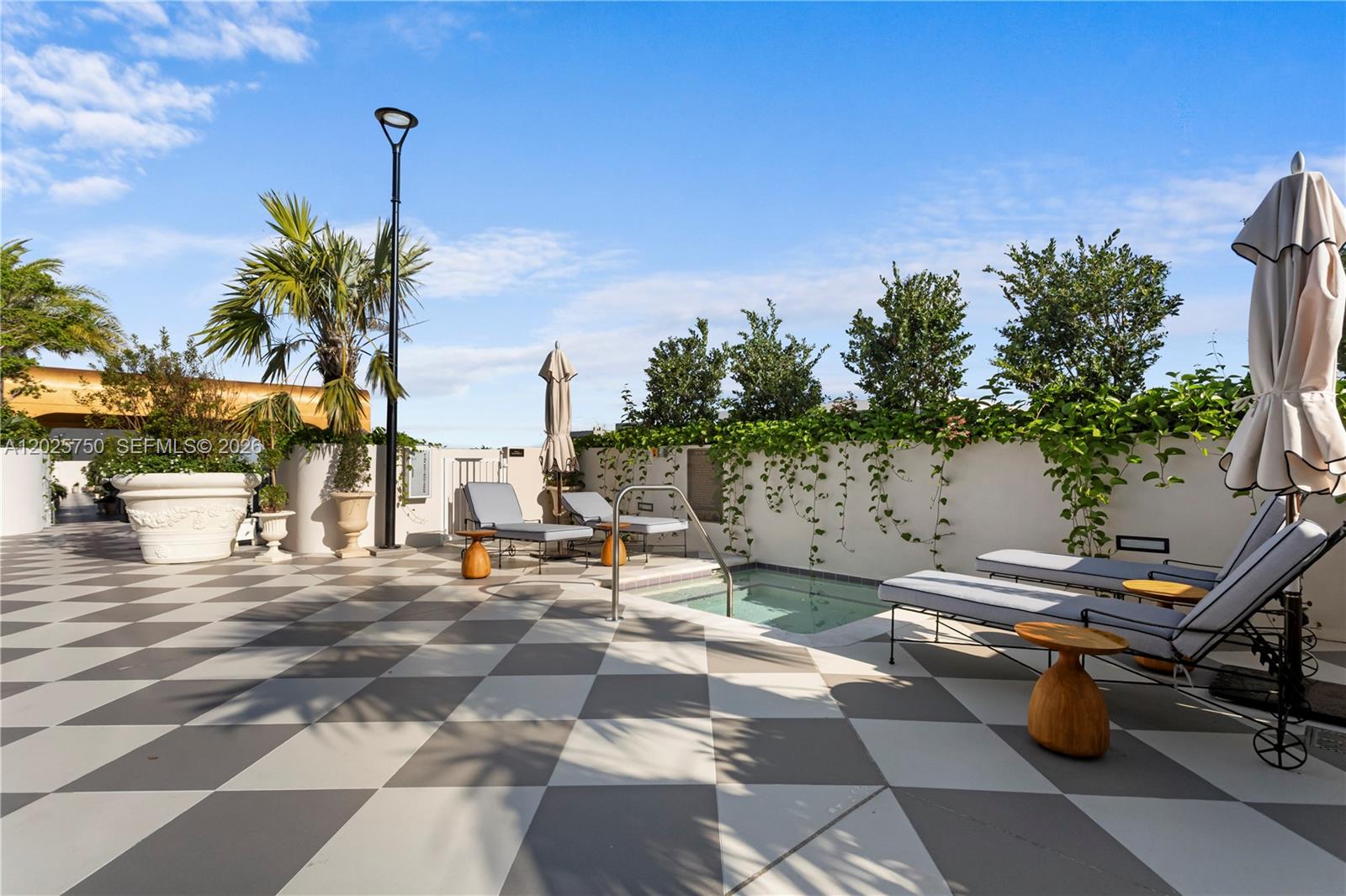 2700 NW 2nd Ave #710 Miami, FL 33127