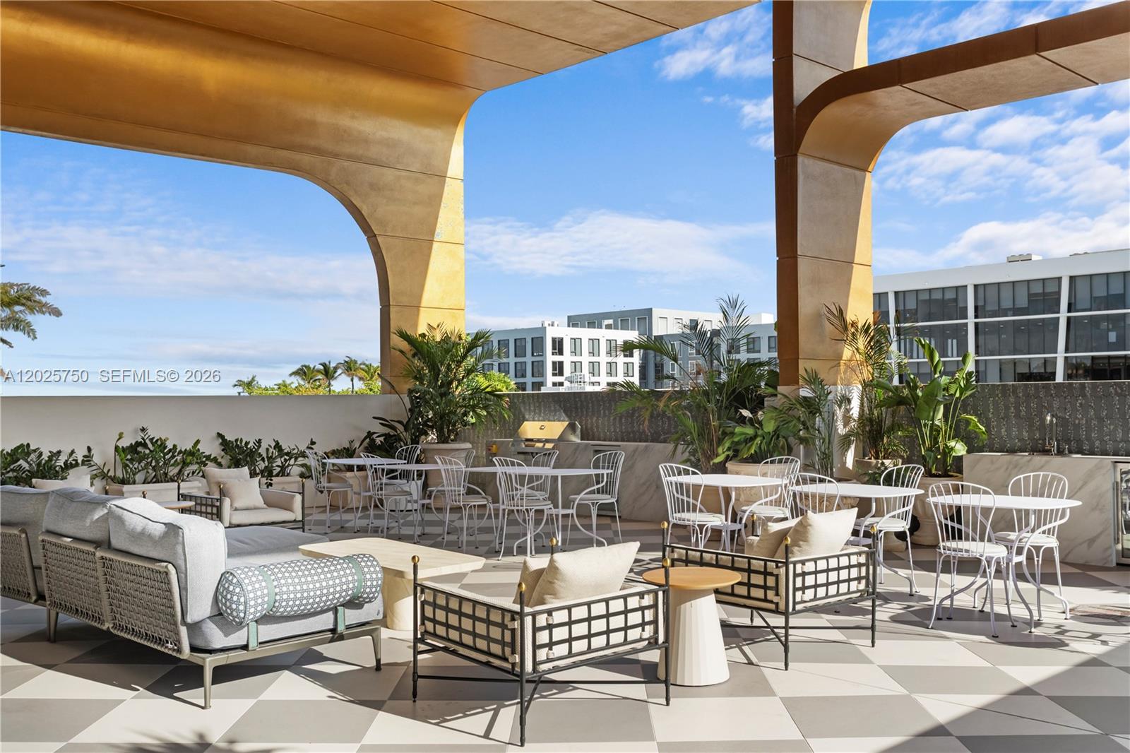 2700 NW 2nd Ave #710 Miami, FL 33127