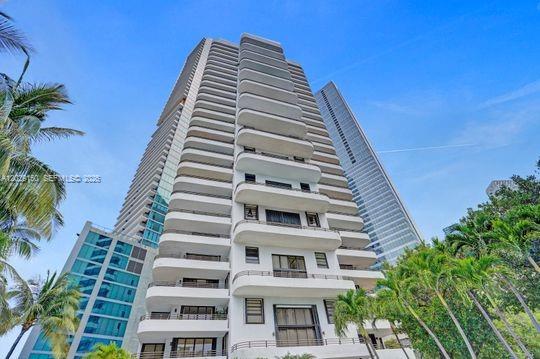 151 SE 15th Rd #502 Miami, FL 33129