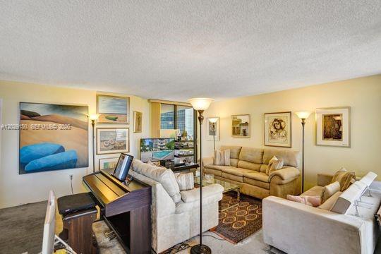 151 SE 15th Rd #502 Miami, FL 33129