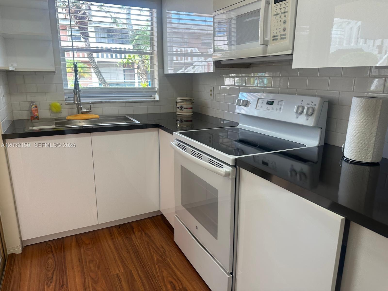 160 NE 8th Ave #25A Hallandale Beach, FL 33009