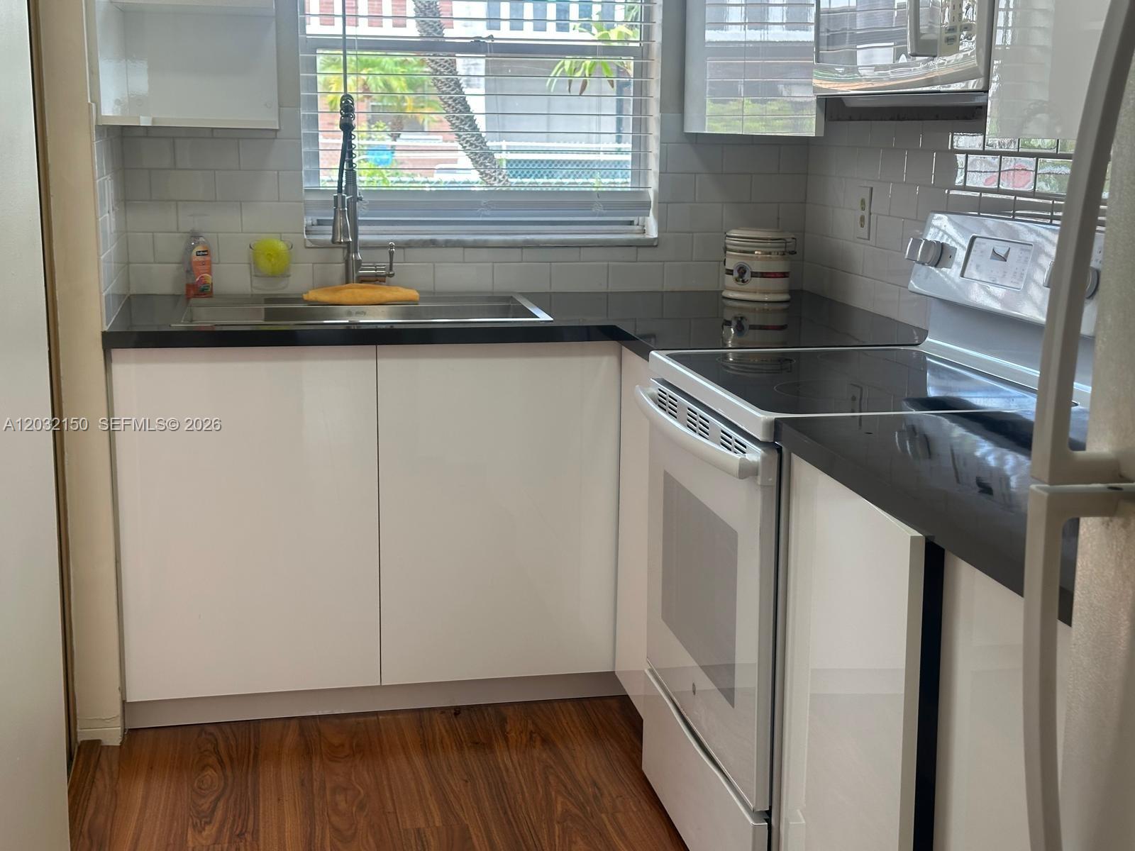 160 NE 8th Ave #25A Hallandale Beach, FL 33009