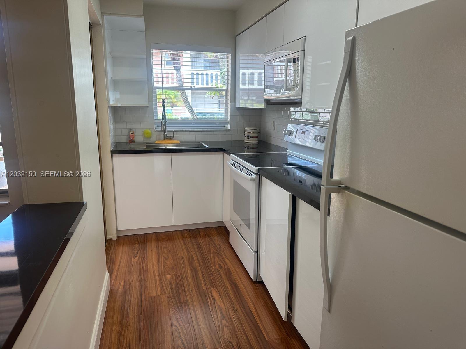 160 NE 8th Ave #25A Hallandale Beach, FL 33009