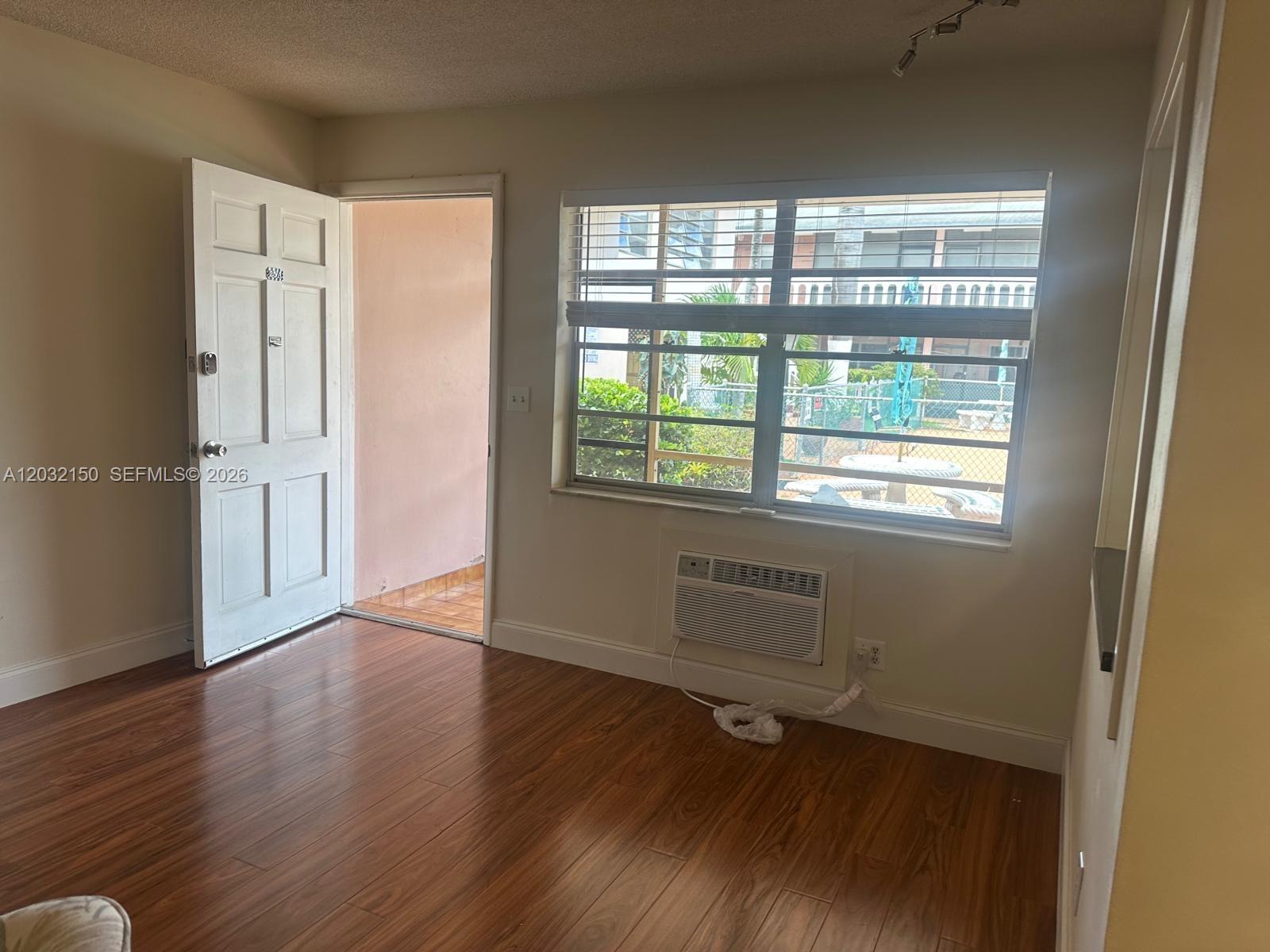 160 NE 8th Ave #25A Hallandale Beach, FL 33009
