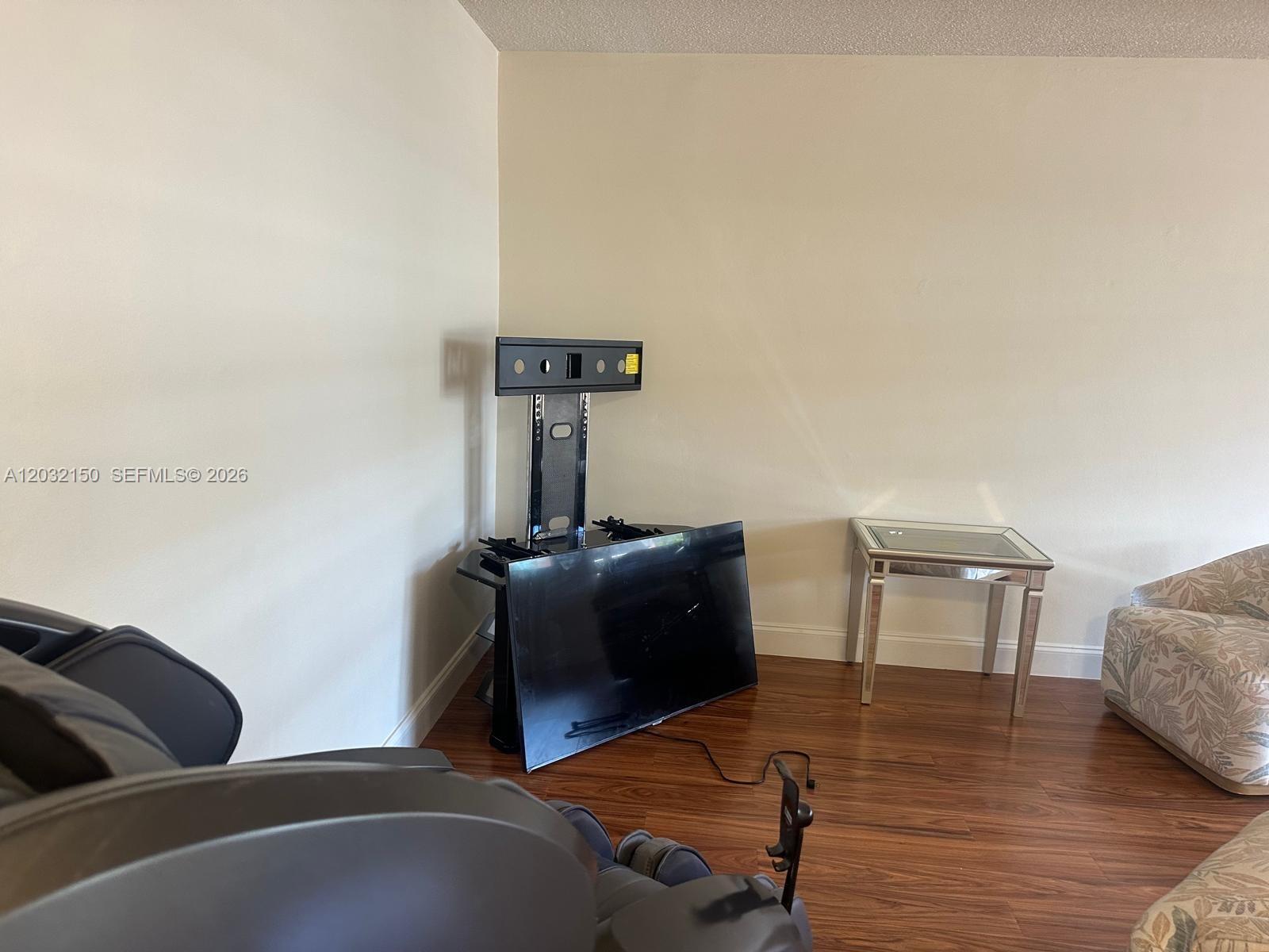 160 NE 8th Ave #25A Hallandale Beach, FL 33009