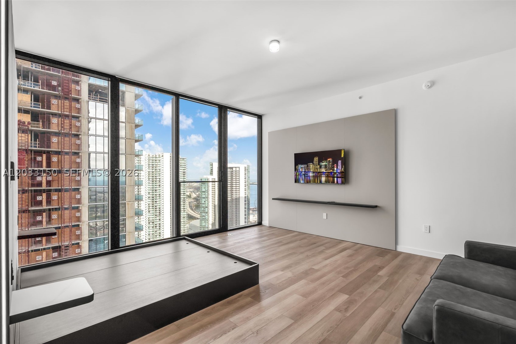image E11EVEN Hotel & Residences24