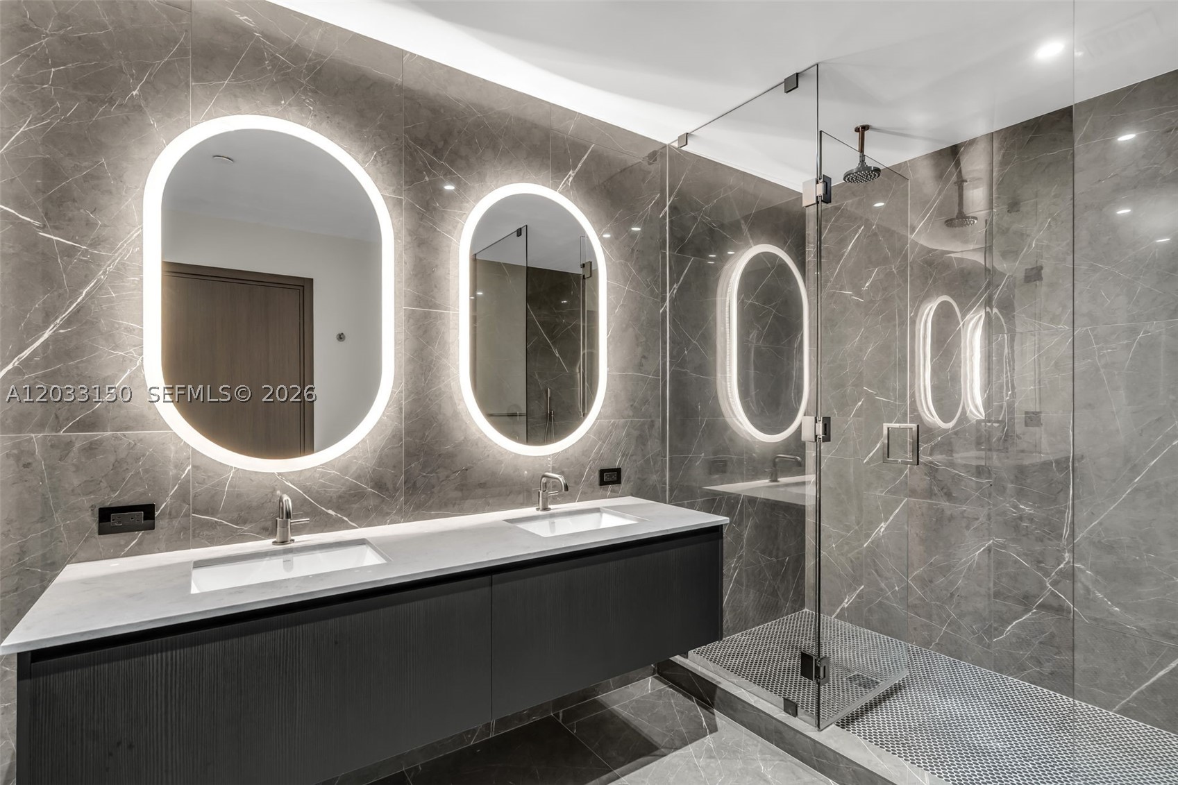 image E11EVEN Hotel & Residences27