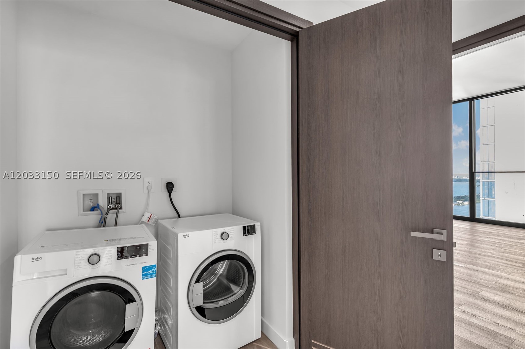 image E11EVEN Hotel & Residences30