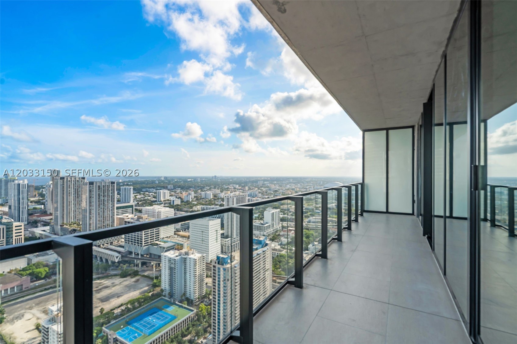 image E11EVEN Hotel & Residences33