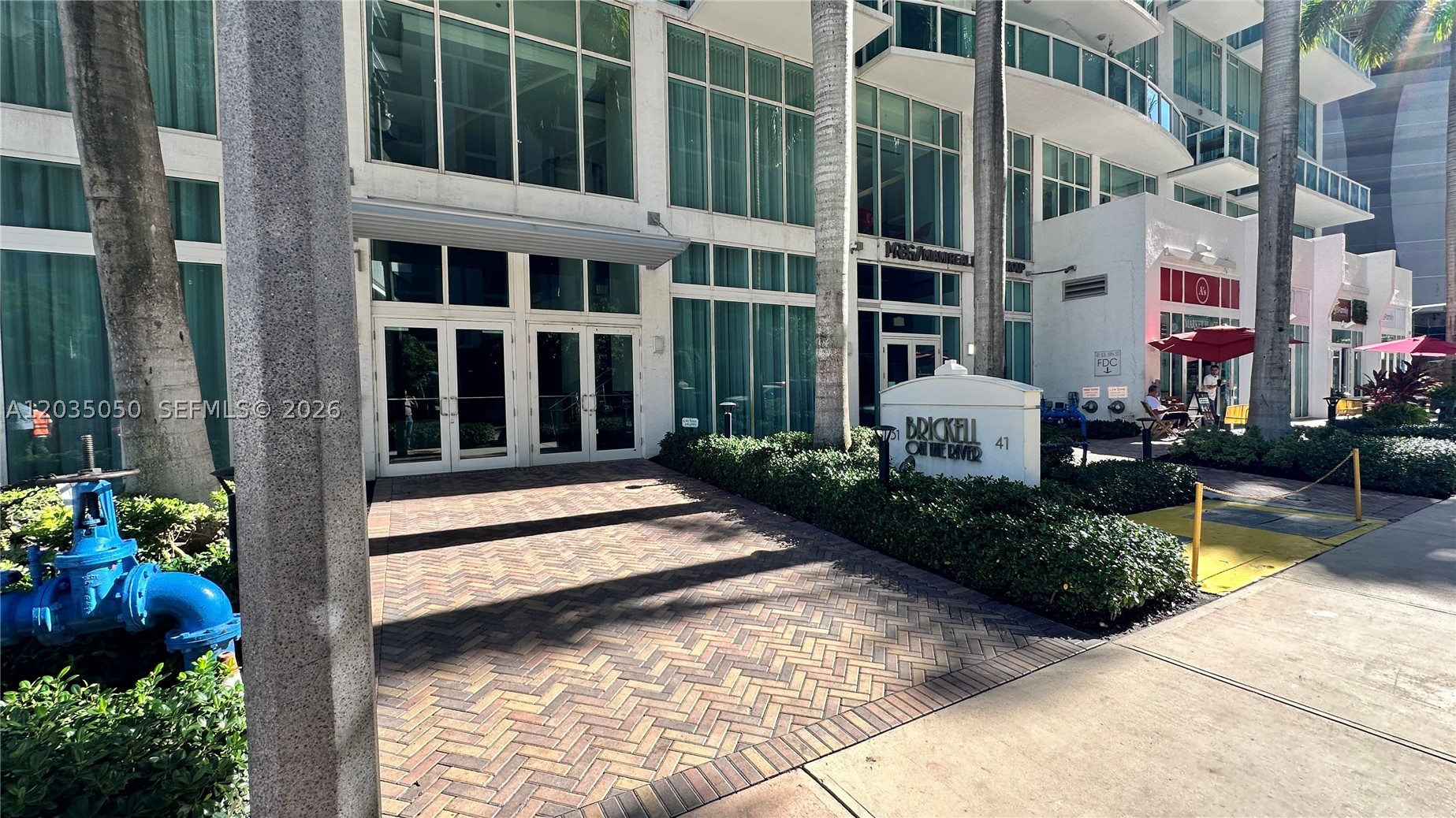 image Brickell on the River South0