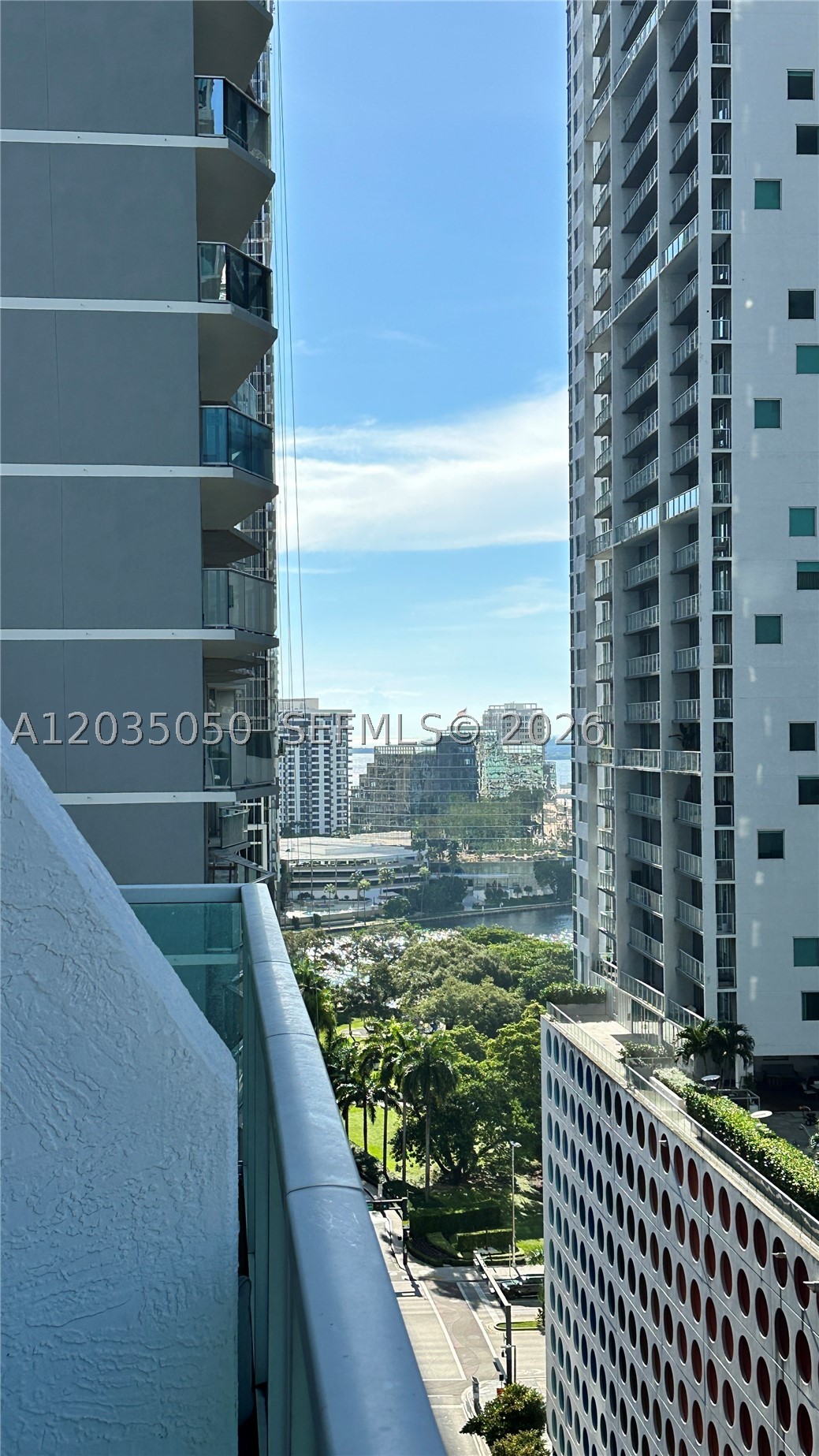 image Brickell on the River South16