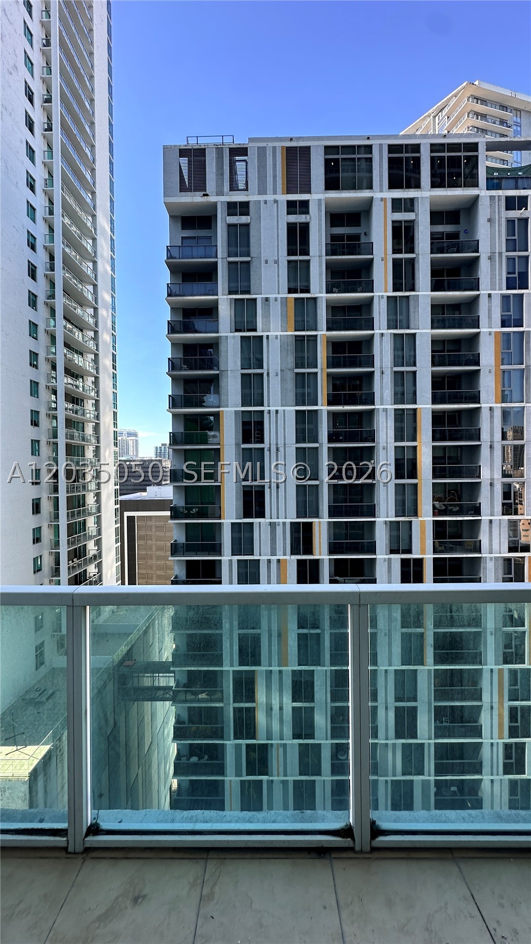 image Brickell on the River South17