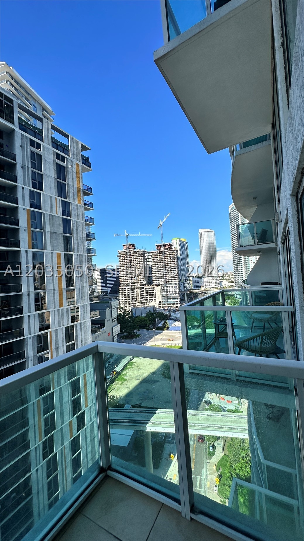 image Brickell on the River South18