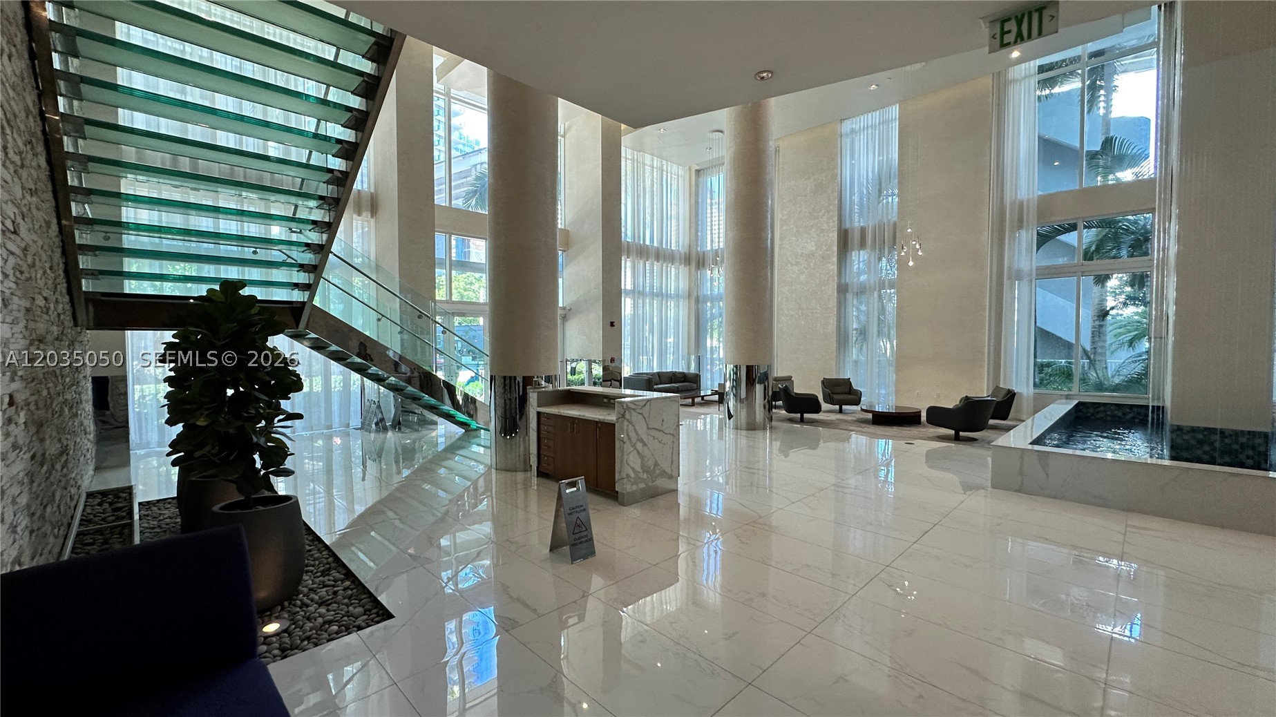 image Brickell on the River South2