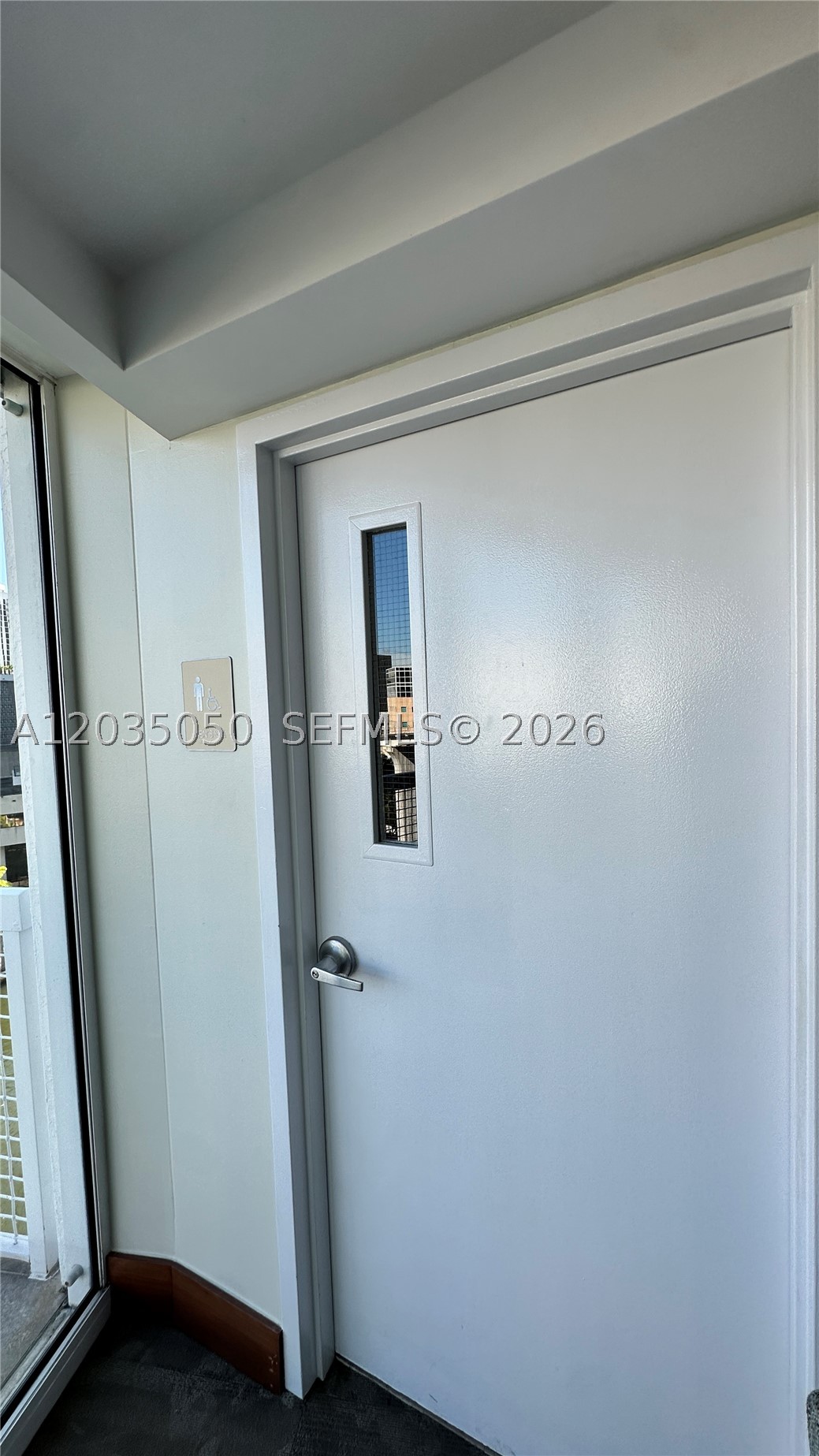image Brickell on the River South35