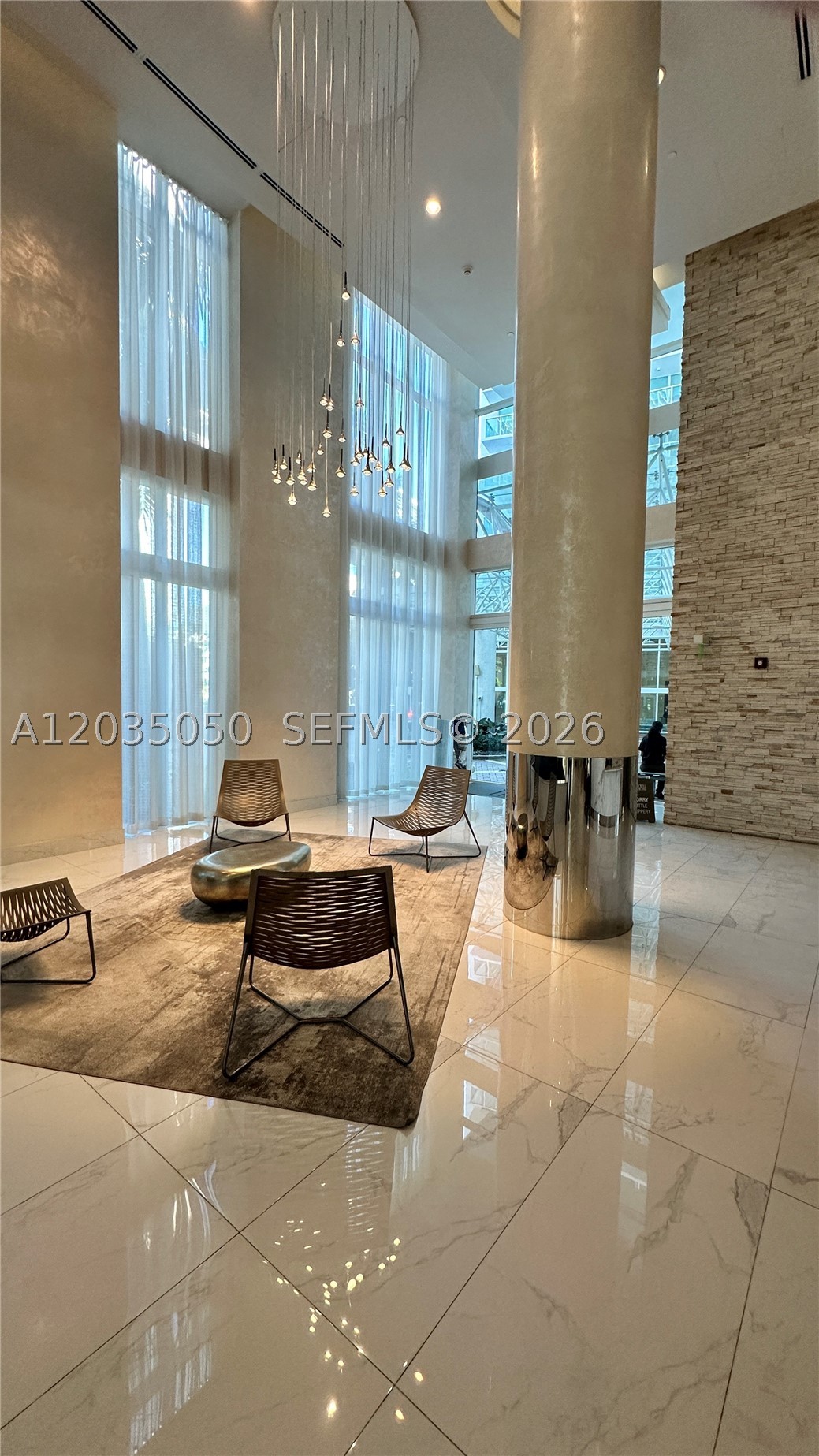 image Brickell on the River South3