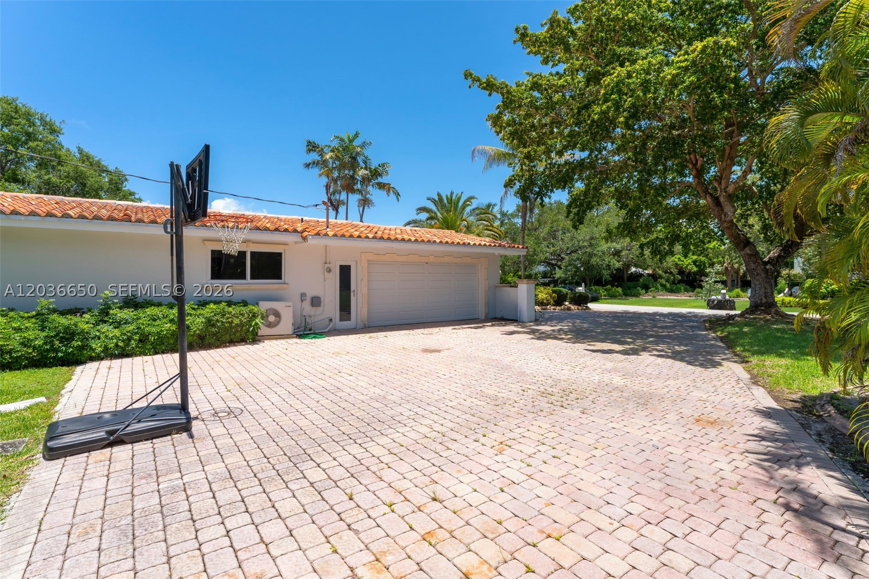 6561 Marlin Dr Coral Gables, FL 33158