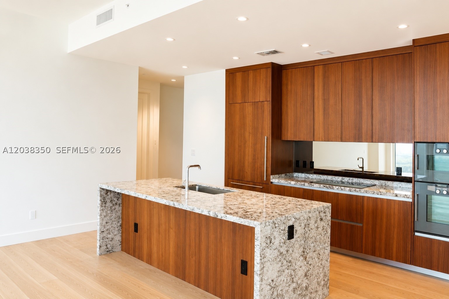 175 SE 25th Rd #3103 Miami, FL 33129