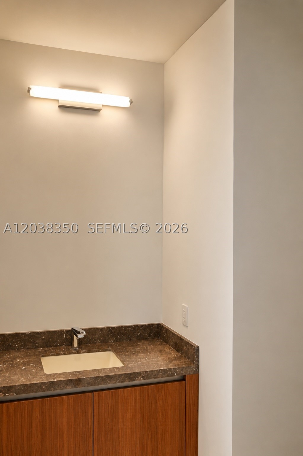 175 SE 25th Rd #3103 Miami, FL 33129