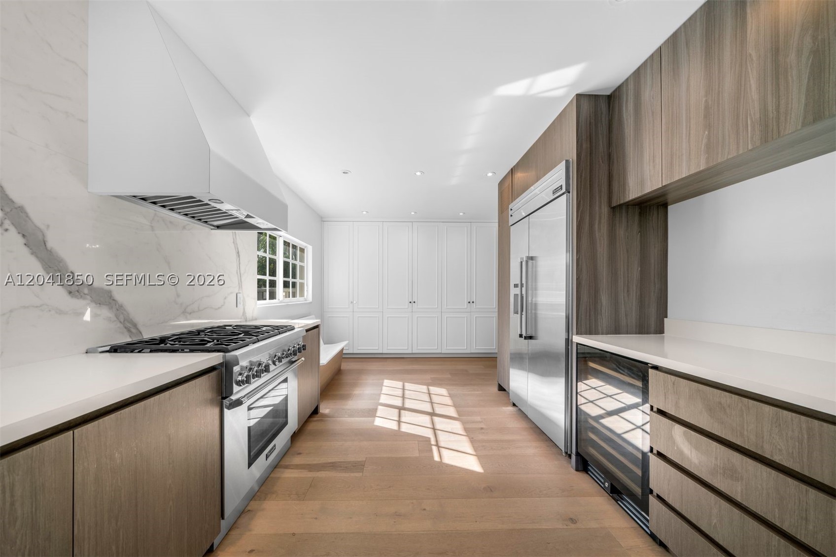 939 W 47th Ct Miami Beach, FL 33140