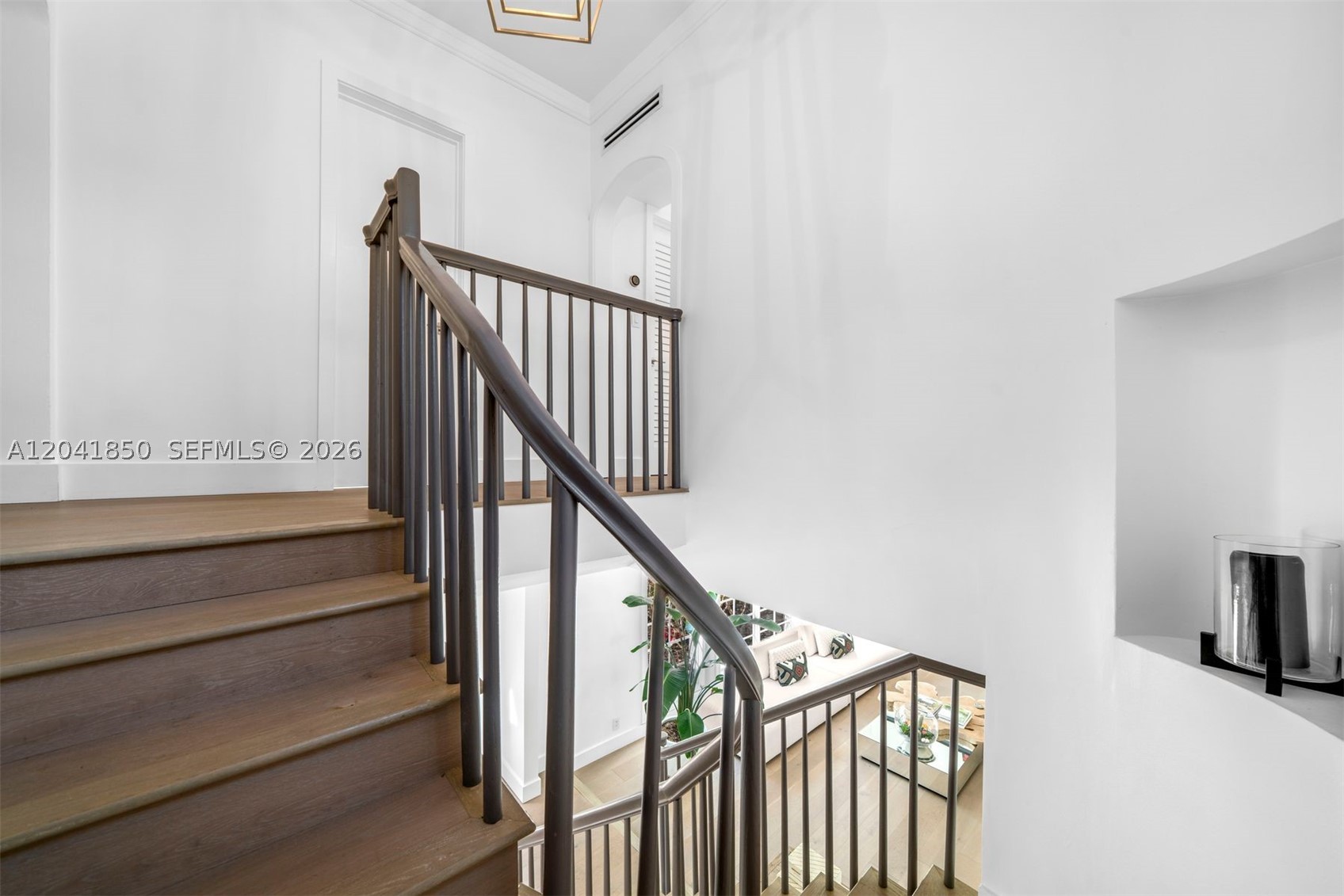 939 W 47th Ct Miami Beach, FL 33140