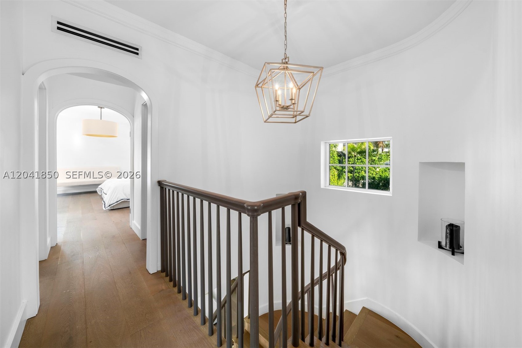 939 W 47th Ct Miami Beach, FL 33140