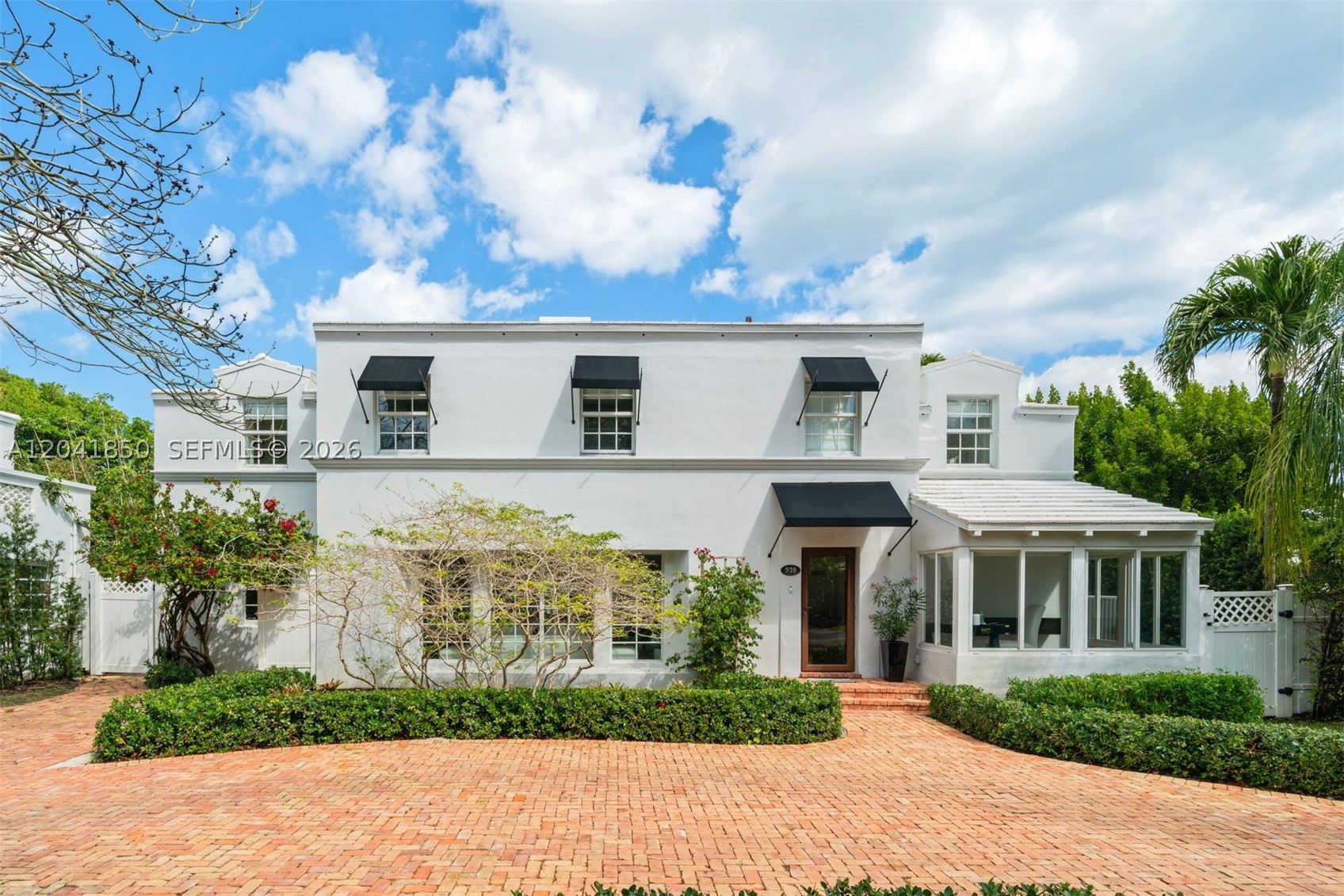 939 W 47th Ct Miami Beach, FL 33140