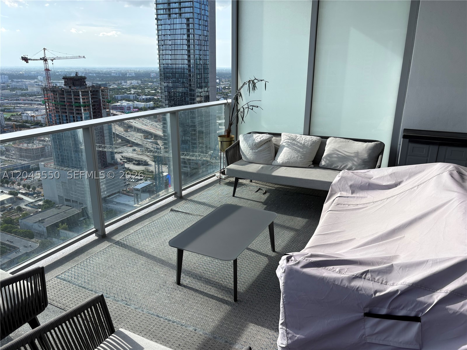 image Paramount Miami Worldcenter8