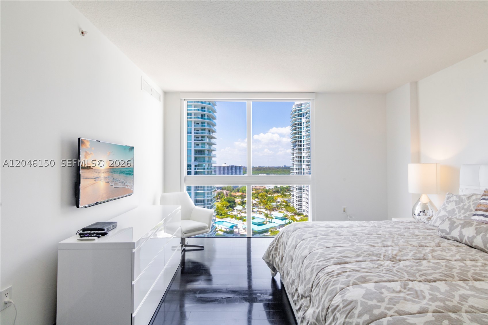 image St Tropez Sunny Isles2