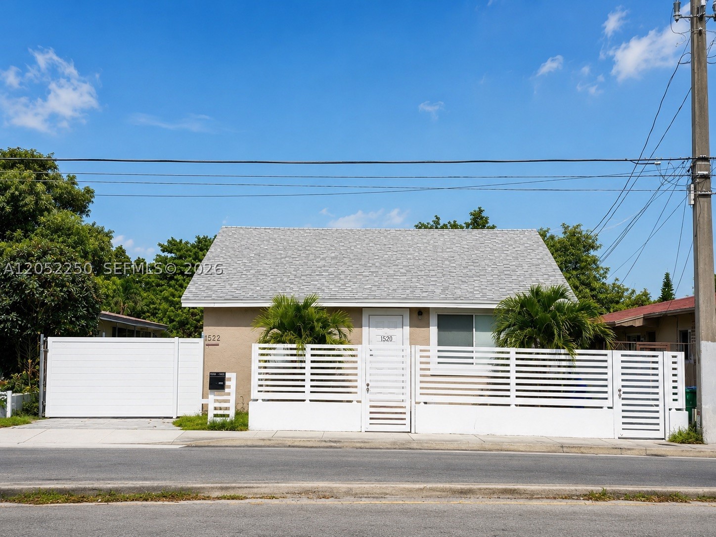 1520 SW 22nd Ave