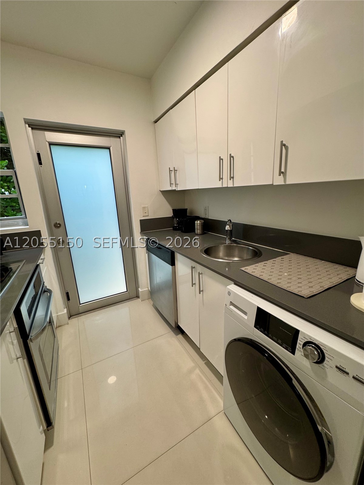 1604 Drexel Ave #104